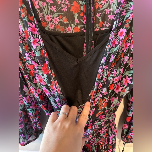 NWT Calvin Klein Ditsy Floral Print Tie Waist Dress - Picture 4 of 8